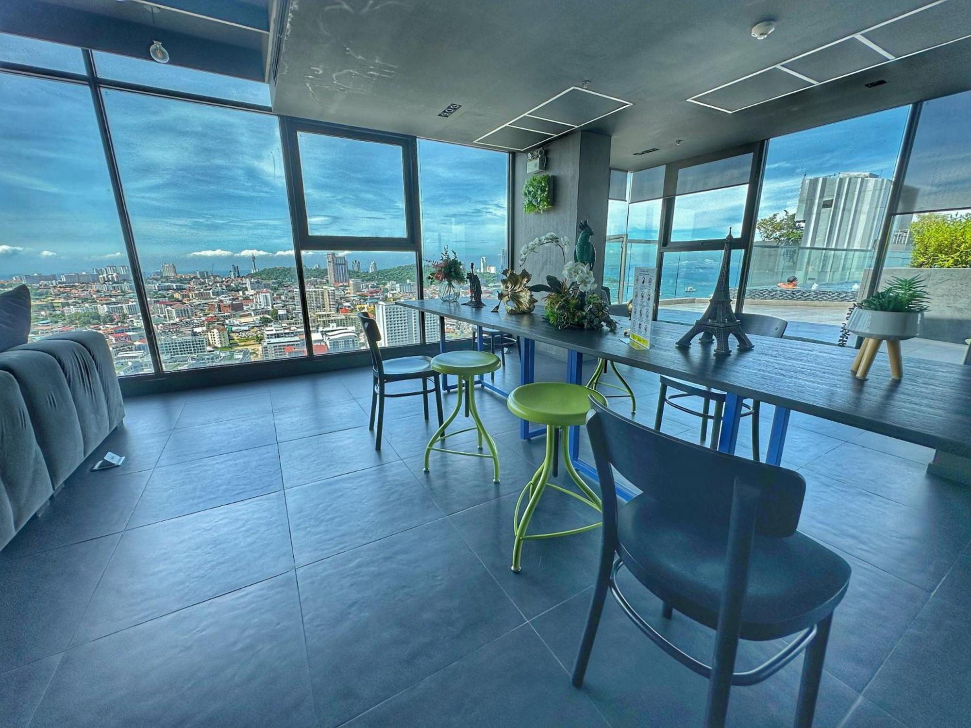 The Base Central Pattaya By Wwc Esterno foto