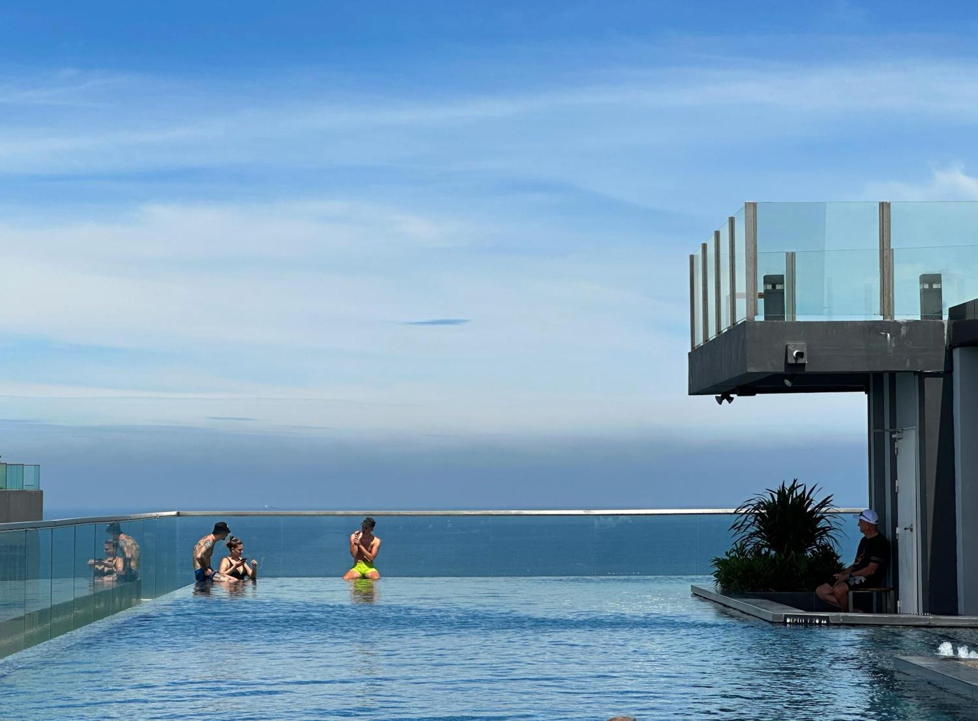 The Base Central Pattaya By Wwc Esterno foto