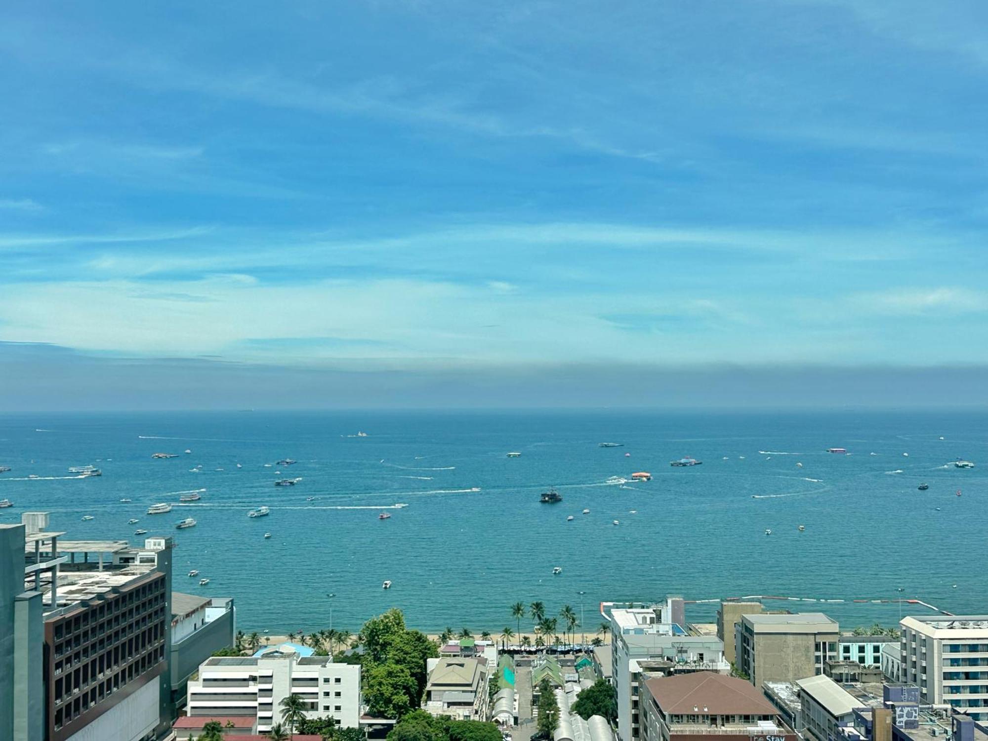 The Base Central Pattaya By Wwc Esterno foto