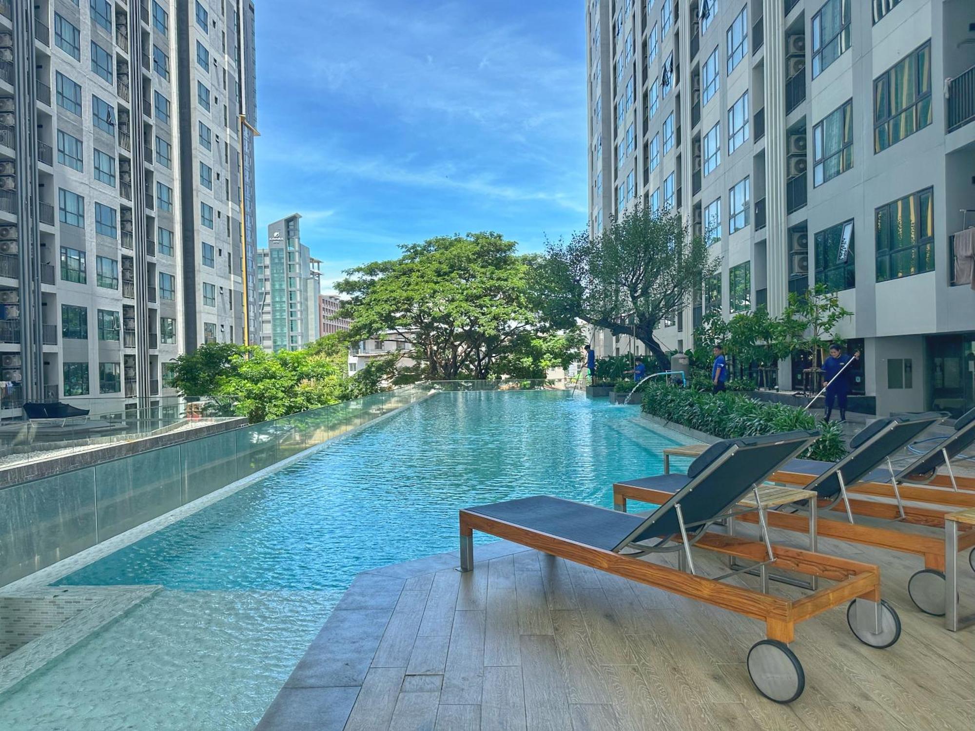 The Base Central Pattaya By Wwc Esterno foto