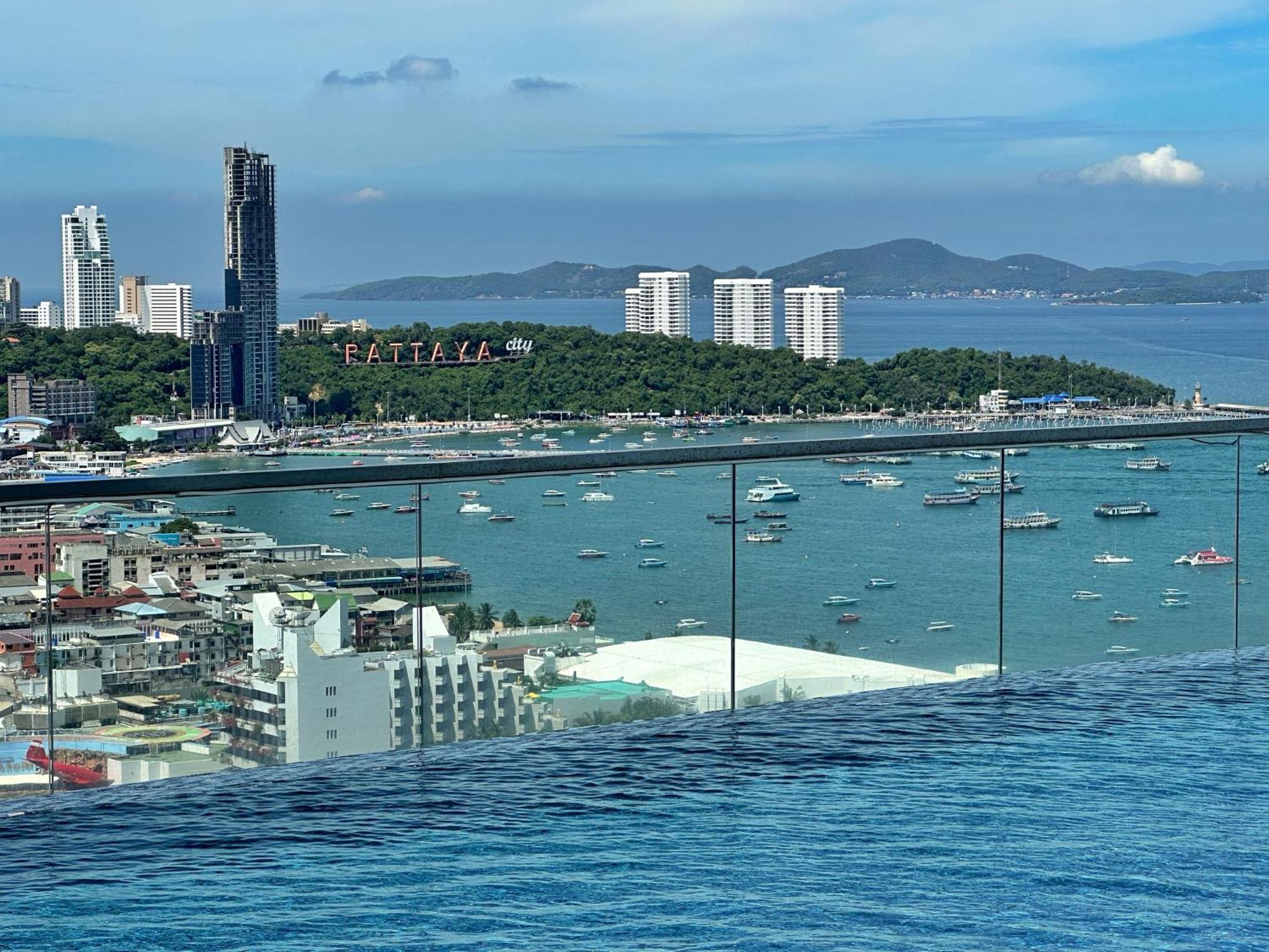 The Base Central Pattaya By Wwc Esterno foto